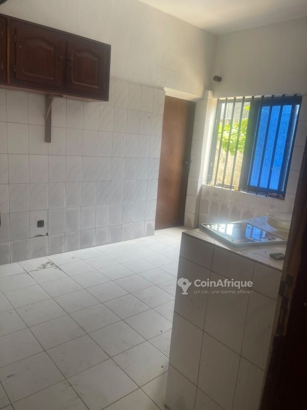Villa duplex de 5 chambres avec jacuzzi et garage spacieux
