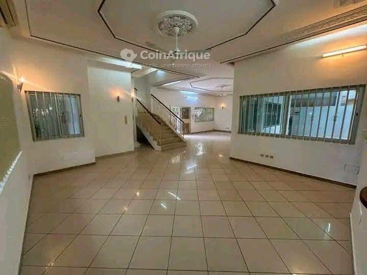 Villa duplex de 3 chambres avec piscine et dépendance