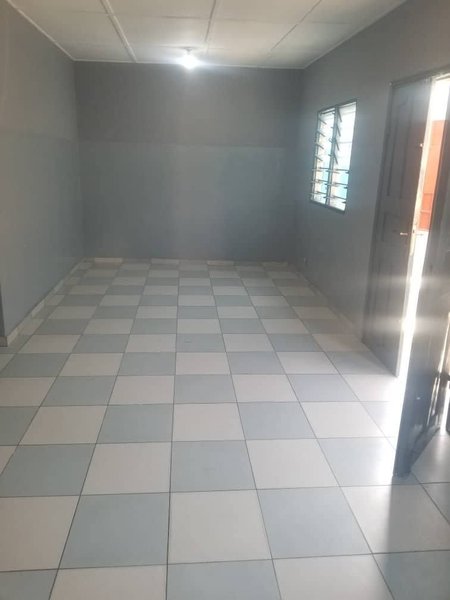 Appartement cosy de 2 pièces avec terrasse et arrière-cour privative