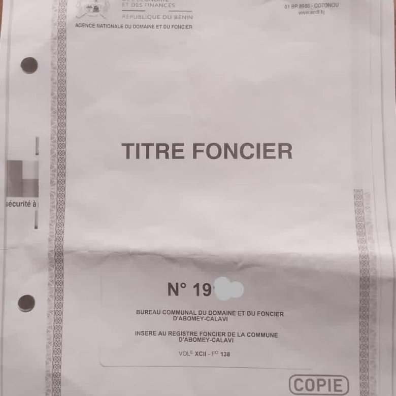 Terrain spacieux de 500 m² avec titre foncier personnel en position stratégique