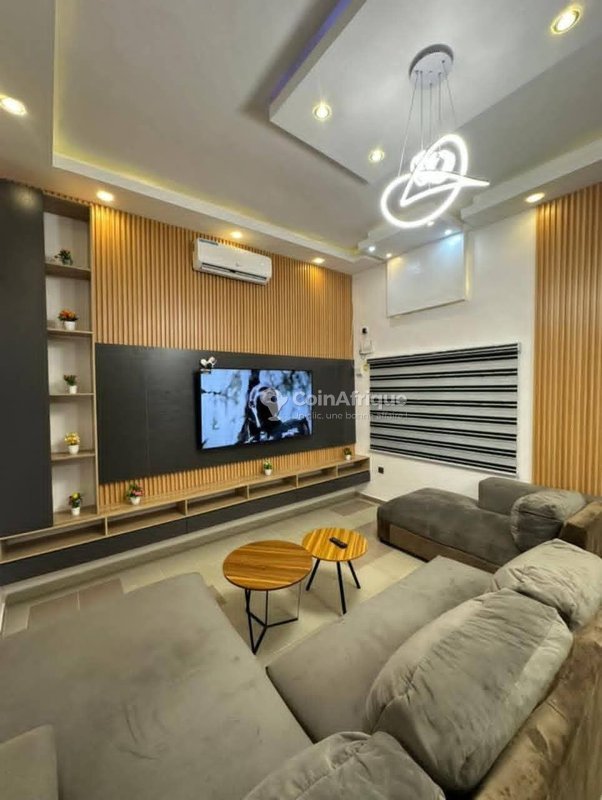 Appartement meublé de 2 pièces avec climatisation et véranda à proximité de la mer