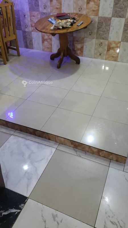 Villa luxueuse de 4 chambres avec climatisation, boutiques et vaste terrasse