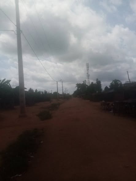 Terrain constructible de 500 m² avec eau et électricité disponibles
