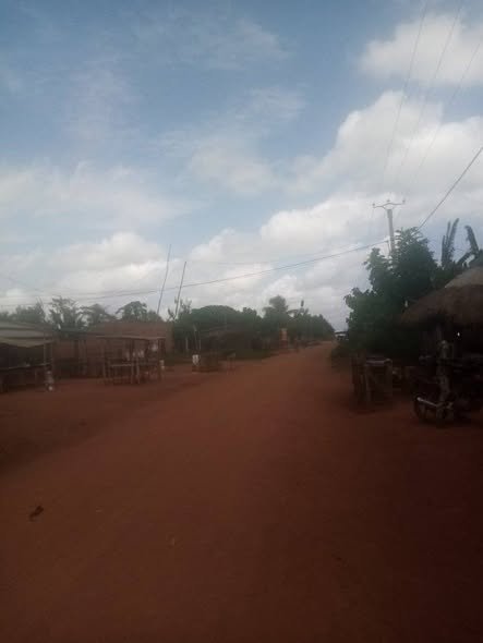 Terrain constructible de 500 m² avec eau et électricité disponibles