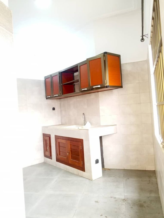 Appartement de 2 pièces haut standing avec sécurité 24h/24 et garage personnel