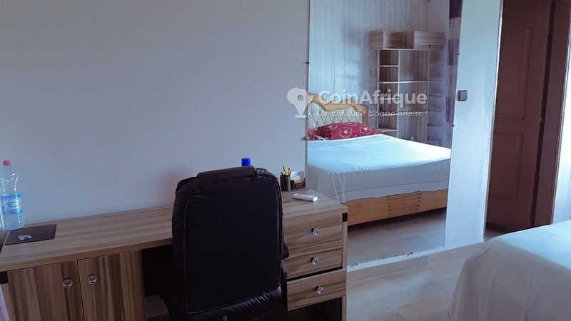 Appartement meublé d'une chambre avec climatisation et emplacement stratégique