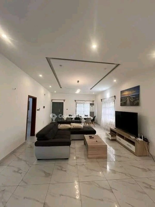 Villa duplex R+1 de 3 chambres avec équipements haut de gamme et jardin