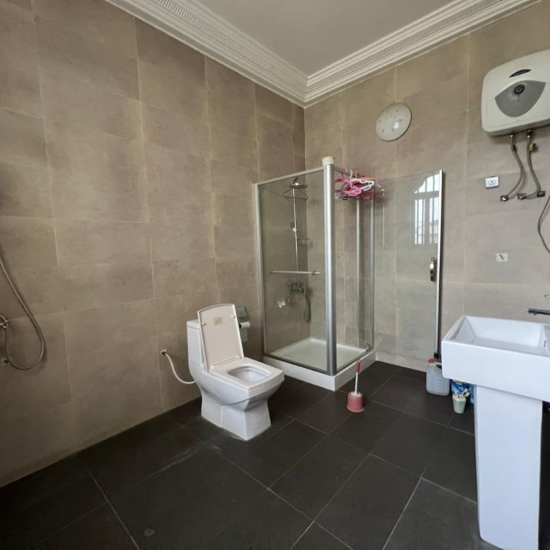 Villa spacieuse de 4 pièces meublée avec garage