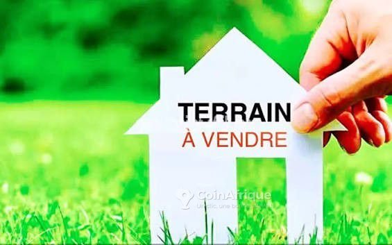 Terrain constructible de 500 m² avec documents légaux complets