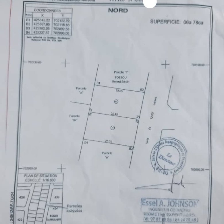 Terrain constructible de 678 m² avec clôture, portail et titre foncier personnel