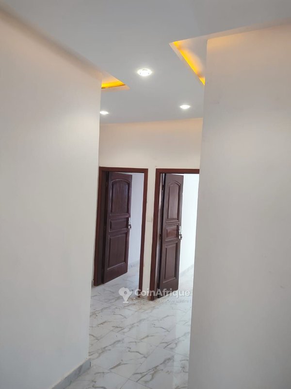 Appartement meublé de 3 pièces avec climatisation et balcon dans un quartier calme
