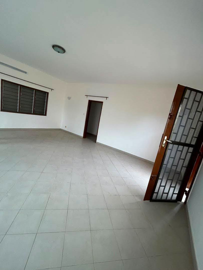 Appartement spacieux de 3 pièces avec équipements haut de gamme et balcon privé