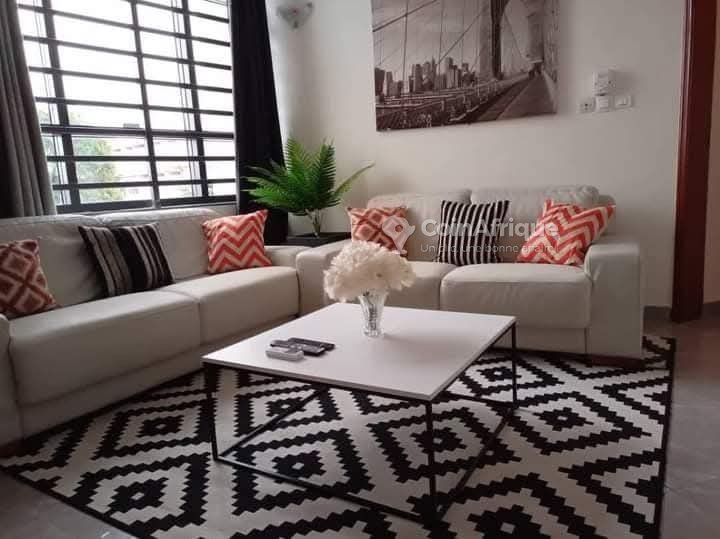 Appartement meublé d'une pièce avec climatisation et services haut de gamme