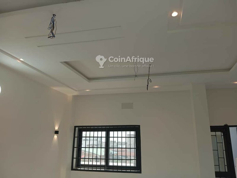 Appartement meublé de 3 pièces avec balcon et garage personnel
