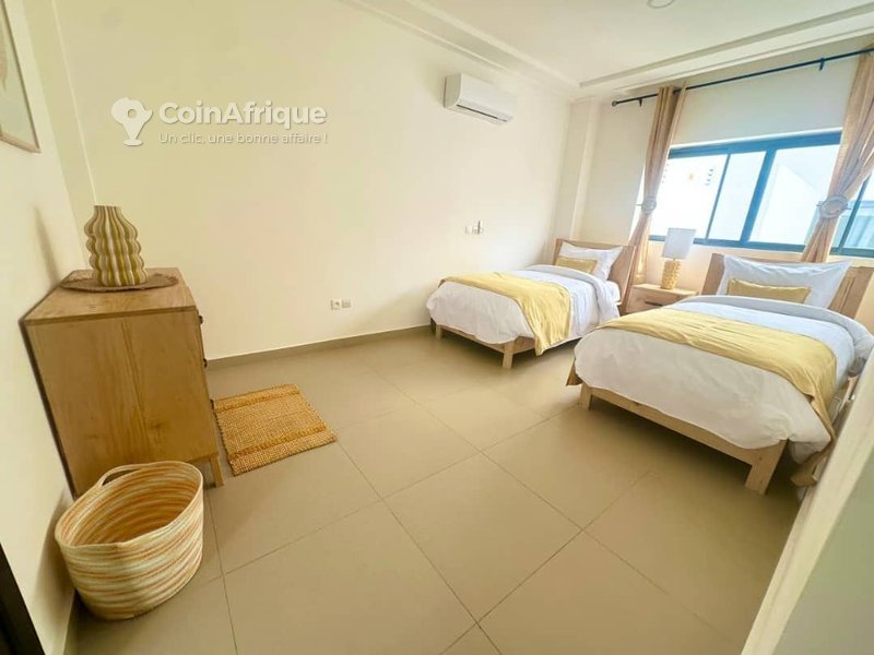 Villa luxueuse de 4 pièces avec piscine et garage double