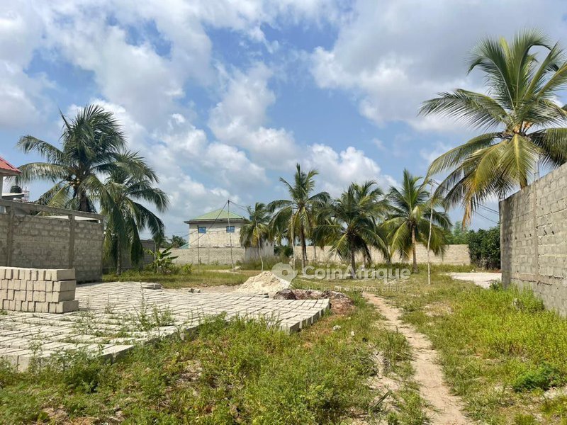 Terrain à vendre - 8 lots de parcelles avec emplacement stratégique près d'infrastructures haut de gamme