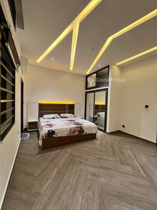 Appartement meublé haut standing de 3 pièces avec climatisation complète et services premium