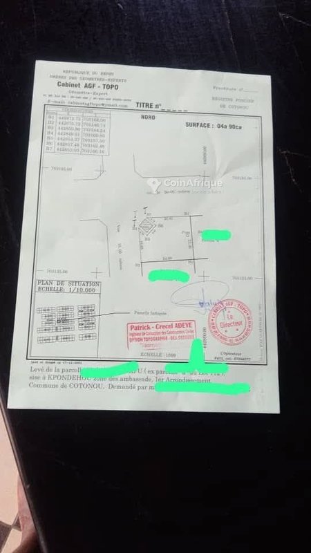 Terrain clôturé de 490 m² en zone résidentielle privilégiée avec documents légaux complets