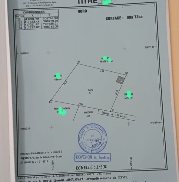 Terrain spacieux de 973 m² idéalement situé près du goudron