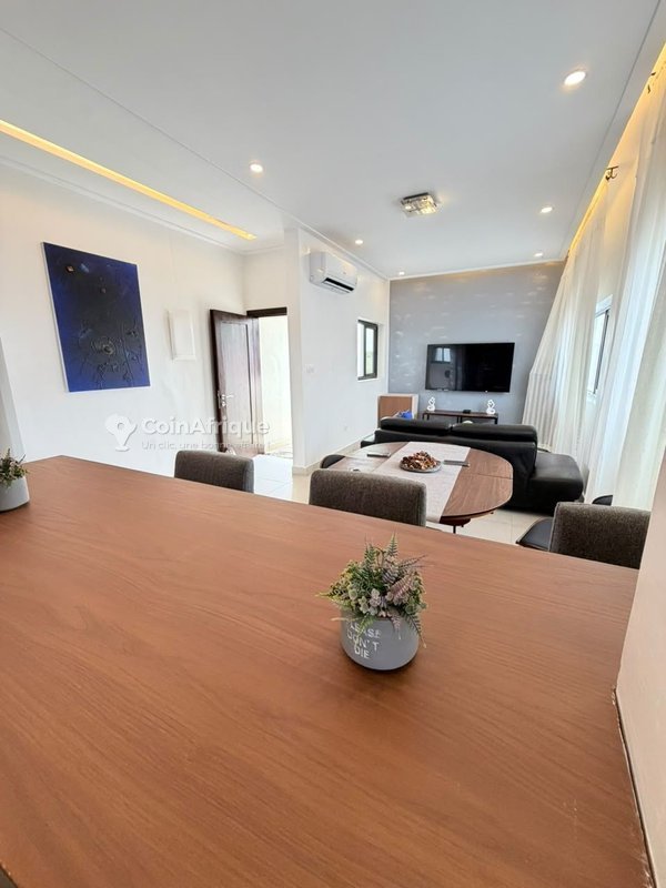 Appartement meublé de 3 pièces avec commodités modernes et services gratuits