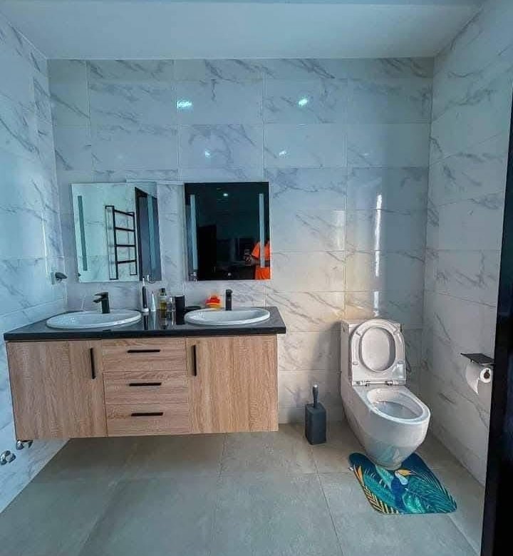 Appartement meublé de 3 pièces avec garage sécurisé et proximité de la plage