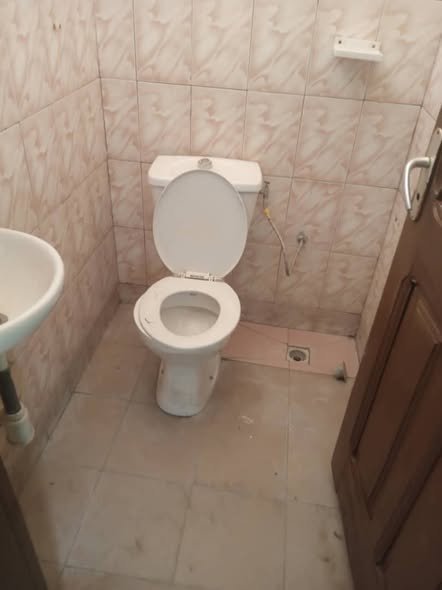 Appartement cosy d'une pièce avec cuisine séparée et commodités modernes