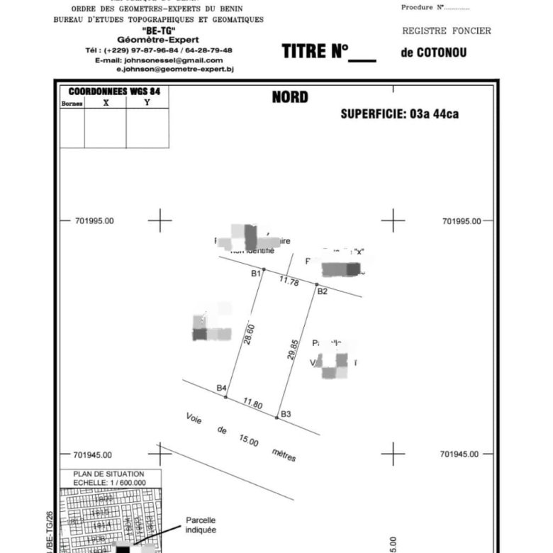 Terrain clôturé de 344 m² en vente - Emplacement stratégique près du goudron