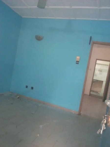 Appartement meublé d'une pièce avec cour partagée et équipements modernes