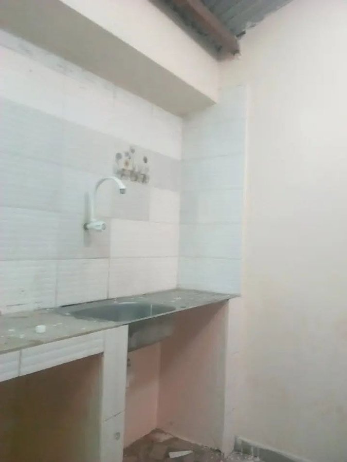 Appartement meublé d'une pièce avec cour partagée et équipements modernes
