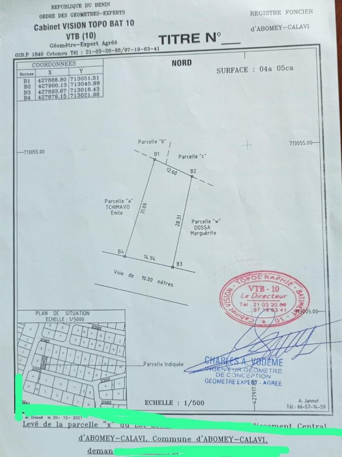 Terrain clôturé de 405 m² avec titre foncier
