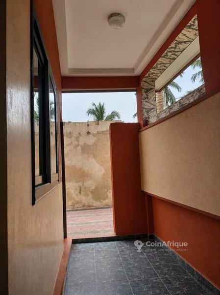 Villa luxueuse de 3 pièces avec espace constructible et dalle supplémentaire