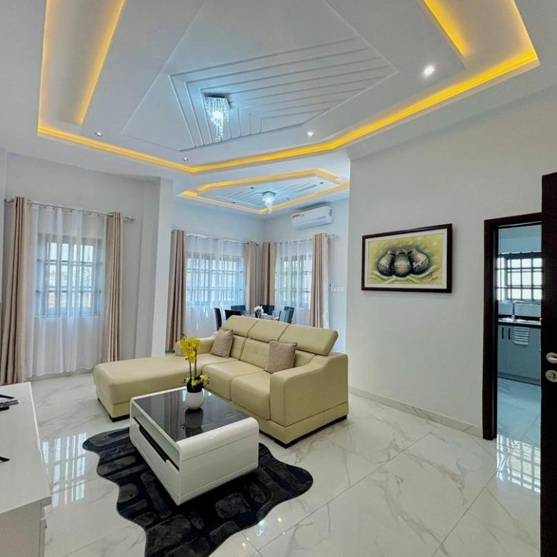 Villa meublée en duplex haut standing avec terrasse et climatisation à proximité de la mer