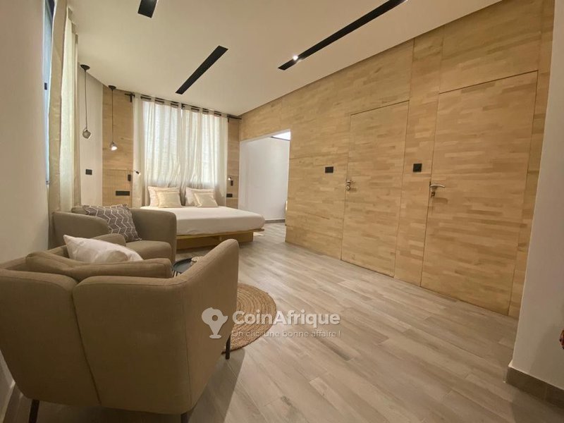 Villa luxueuse de 5 pièces meublée avec entrée et garage personnels