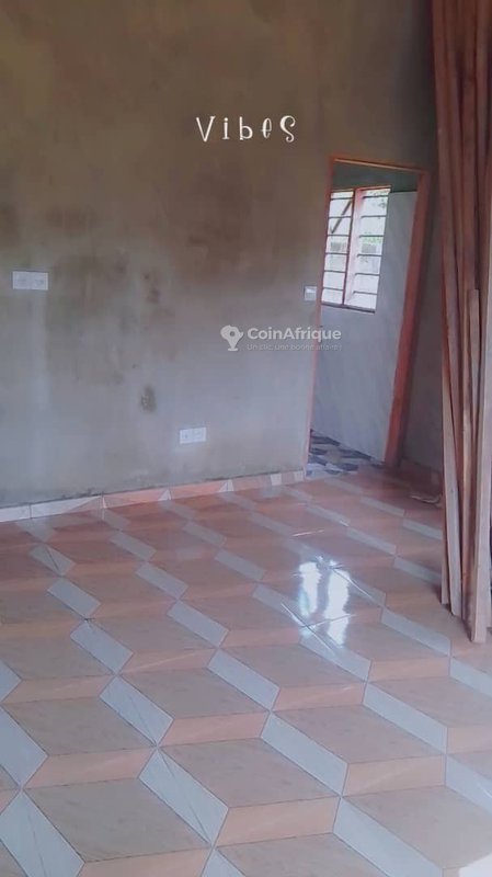 Villa spacieuse avec véranda et forage en location