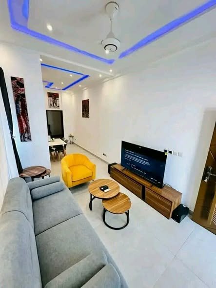 Appartement meublé d'une pièce avec jardin et équipements haut de gamme