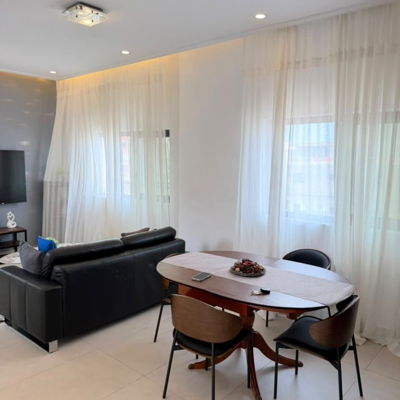 Appartement meublé 2 pièces avec sécurité 24h et équipements haut de gamme