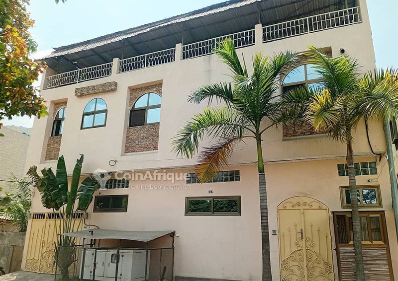 Villa luxueuse de 5 pièces avec piscine privée et jacuzzi