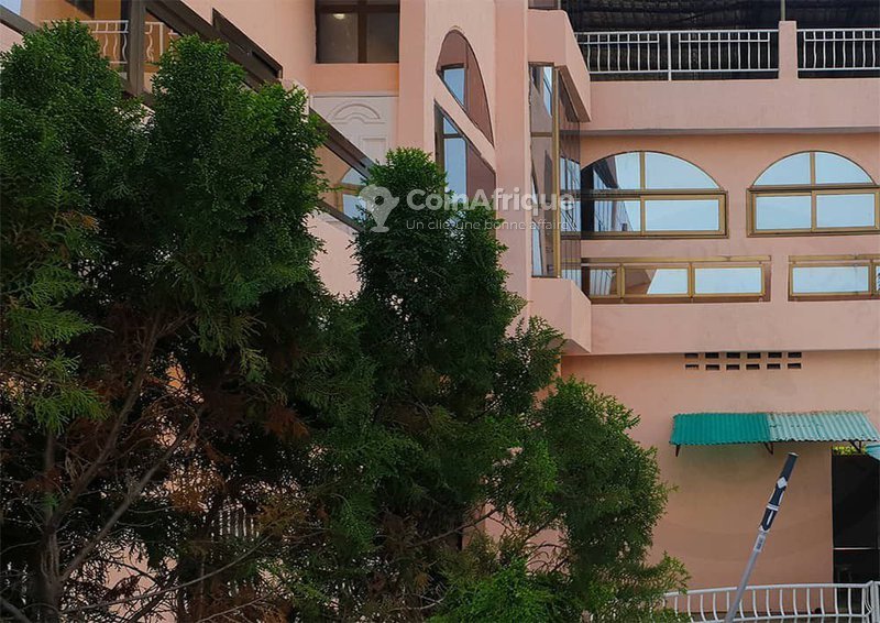 Villa luxueuse de 5 pièces avec piscine privée et jacuzzi