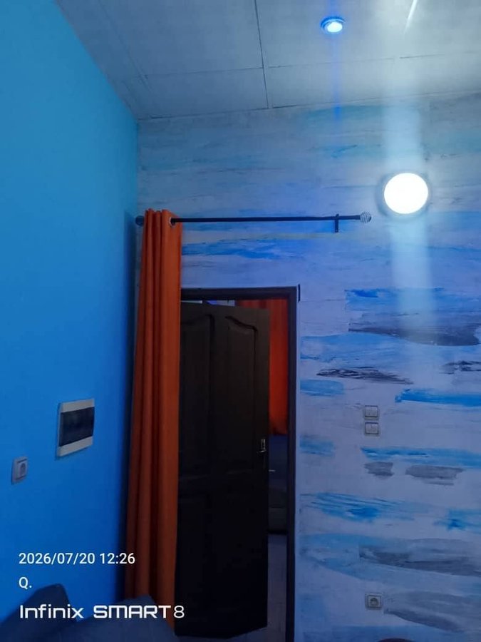 Appartement cosy d'une pièce avec entrée personnelle et arrière-cour spacieuse