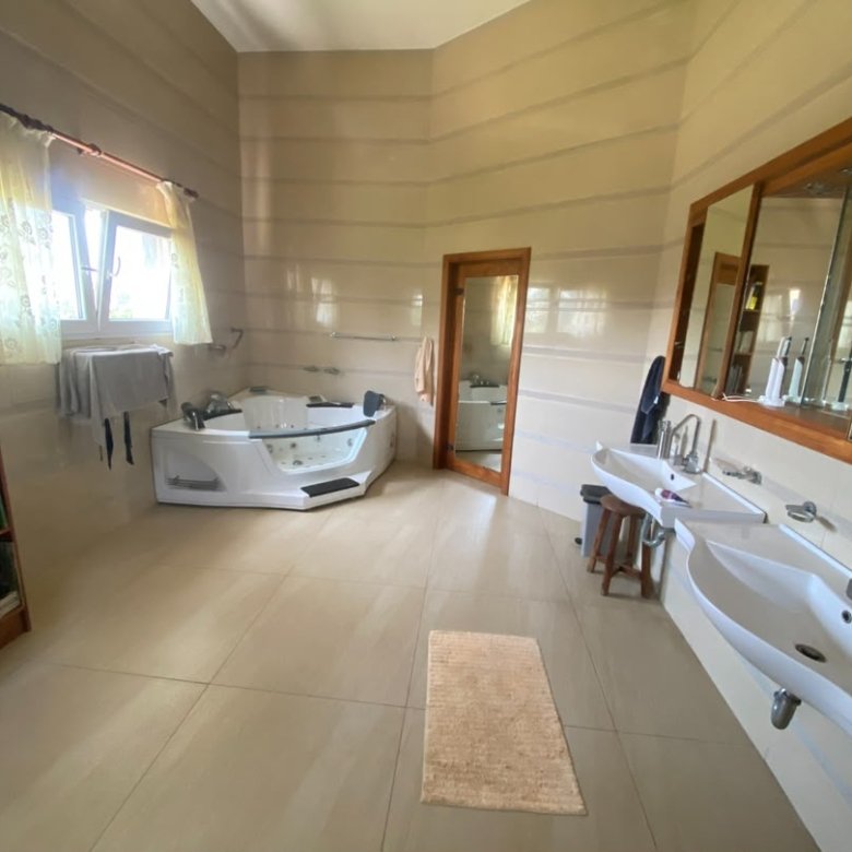 Villa luxueuse de 4 pièces avec spa et vue sur mer
