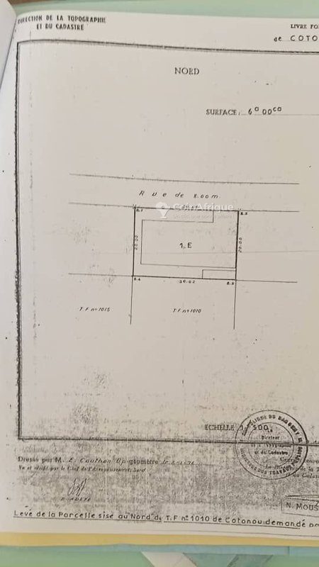 Terrain exceptionnel avec 2 villas inachevées à rénover ou raser - 600 m² en plein cœur de Haie Vive