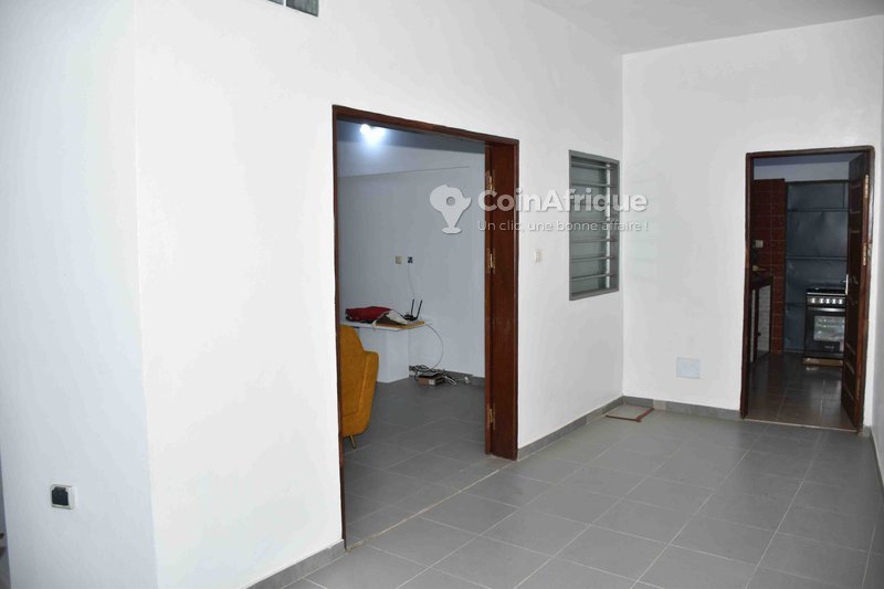 Appartement meublé 2 pièces avec balcon ensoleillé et services inclus