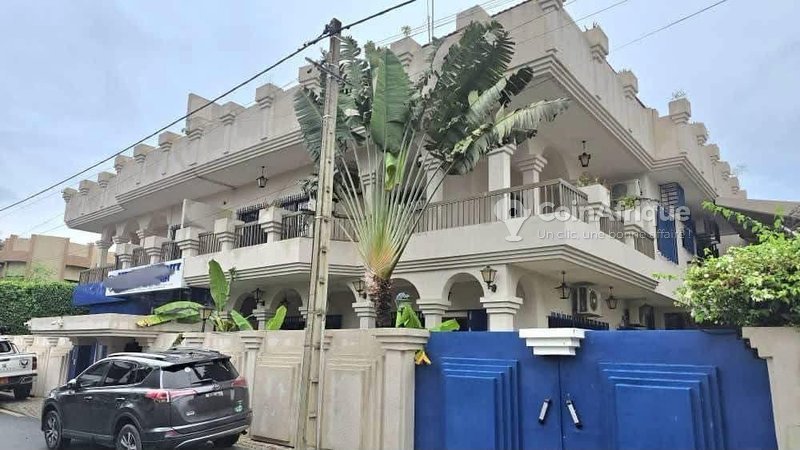 Villa luxueuse de 7 pièces avec terrasse géante et studio indépendant