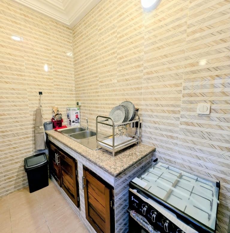 Appartement meublé 2 pièces avec climatisation et sécurité renforcée