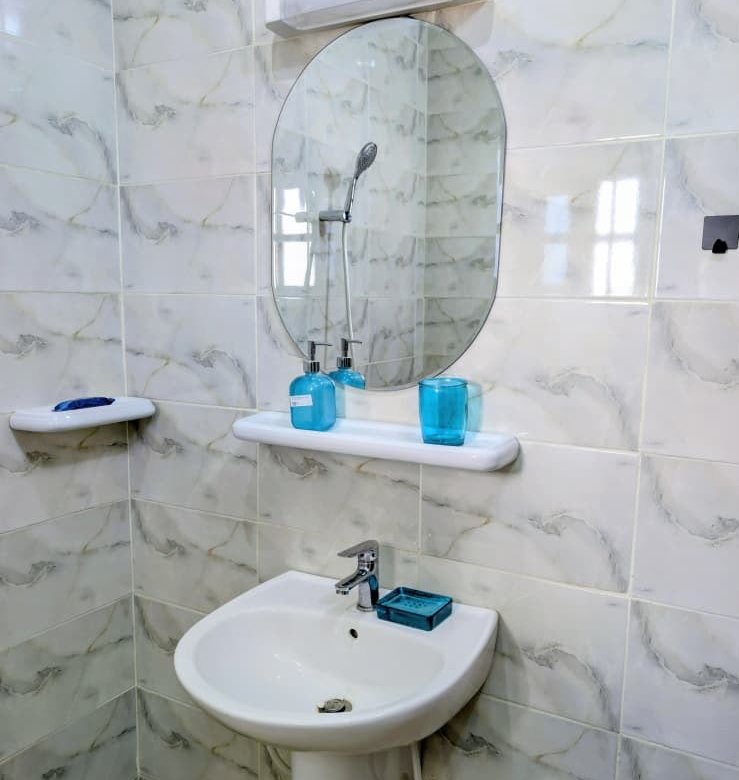 Appartement meublé 2 pièces avec climatisation et sécurité renforcée