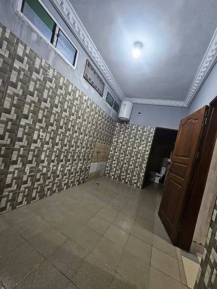 Appartement haut standing de 2 pièces avec équipements modernes et accès véhicule