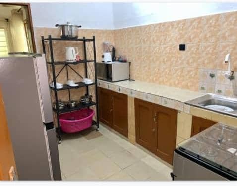 Appartement meublé de 3 pièces avec entrée personnelle et salon spacieux