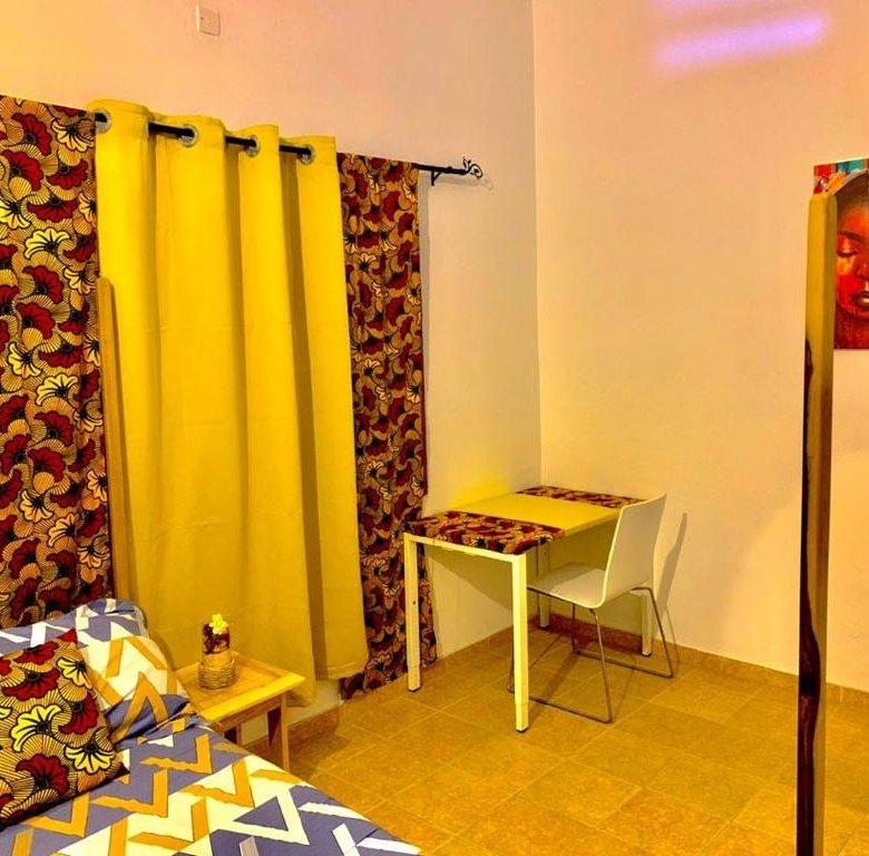 Appartement meublé de 3 pièces avec entrée personnelle et salon spacieux