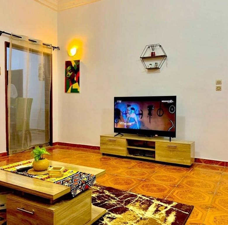 Appartement meublé de 3 pièces avec entrée personnelle et salon spacieux