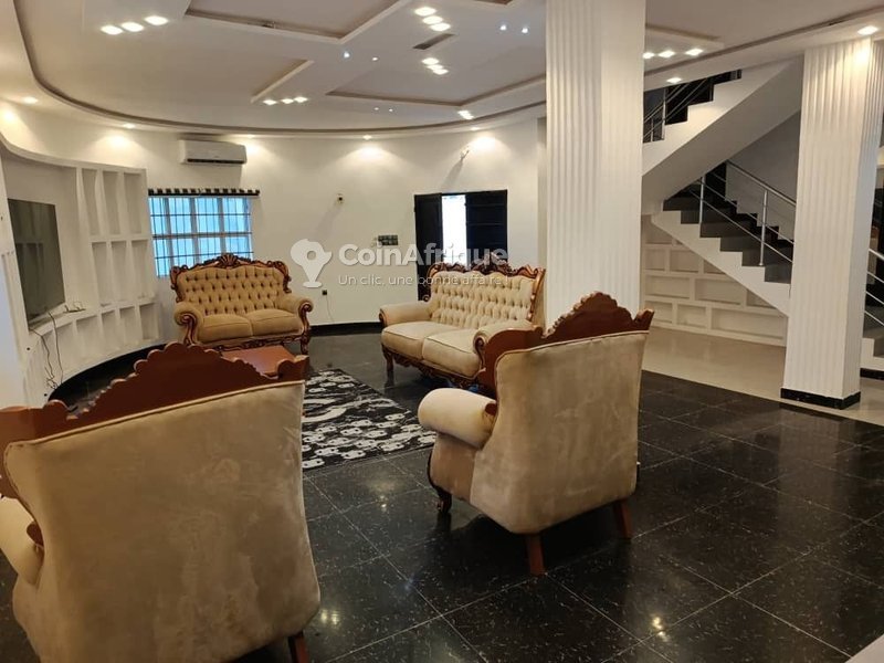 Appartement meublé de 6 pièces avec vue sur la mer et services haut de gamme